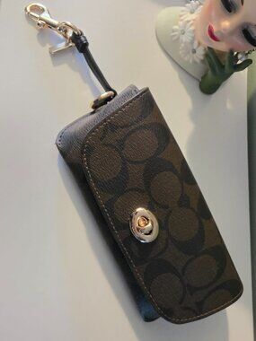 Coach | Sunglasses Case Signature Canvas